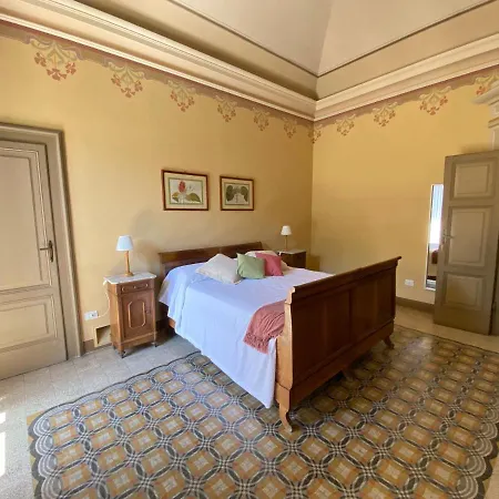 Palazzo Lucangeli פורטו רקנאטי