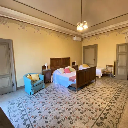 Palazzo Lucangeli Konukevi